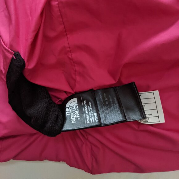 North Face reversible puffer hooded jacket, girl 2T - Picture 7 of 9